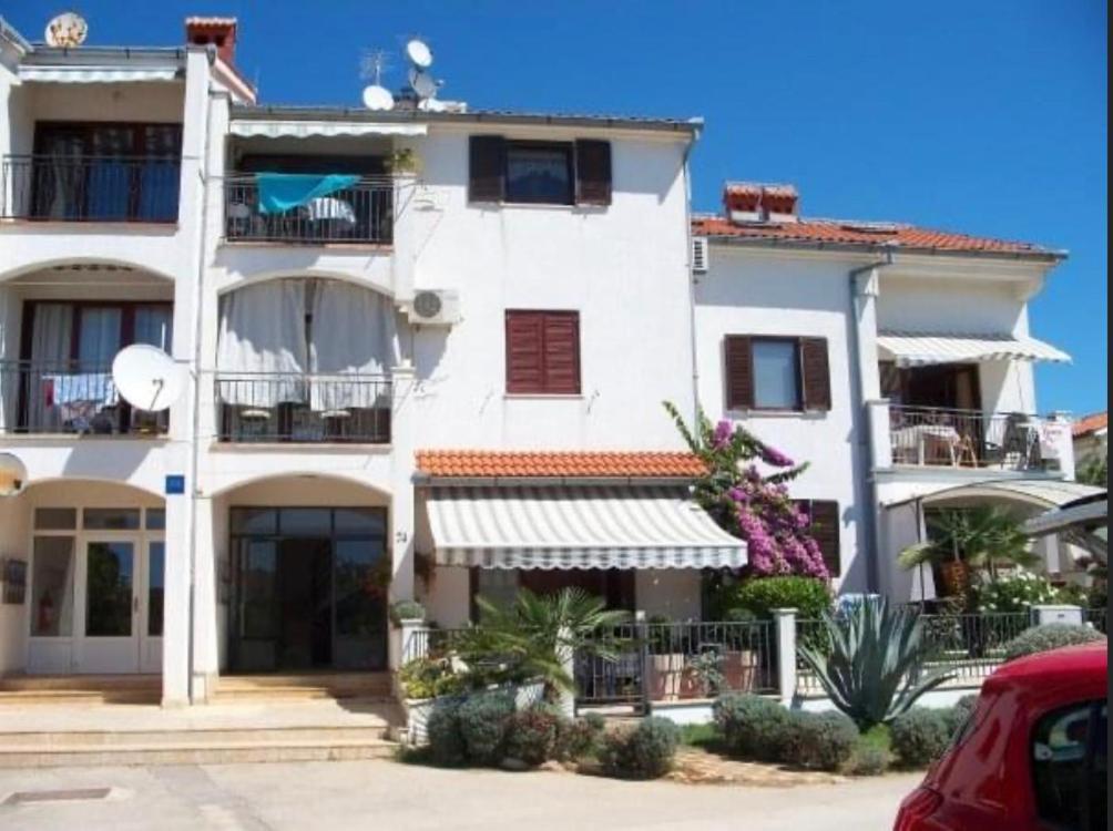 Olivia, Seaside Apartment In Medulin, Croatia Dış mekan fotoğraf
